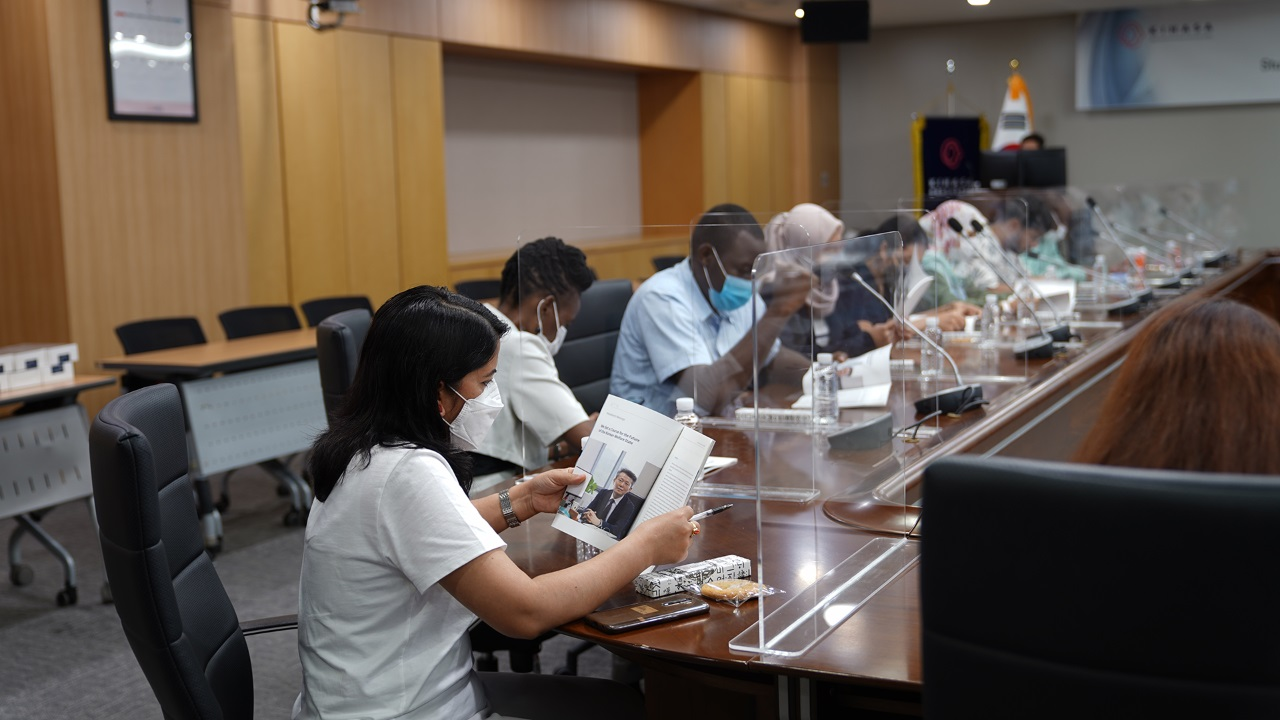 Students of KDI School of Public Policy and Management Visit KIHASA-2